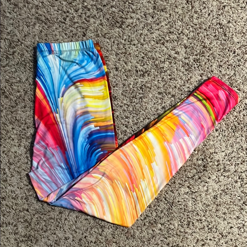 Size is “Plus size” multicolored swirl leggings